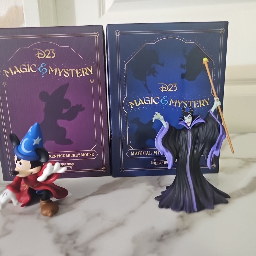 Disney D23 Magic & Mystery Figurines - Sorcerer Mickey And Maleficent
